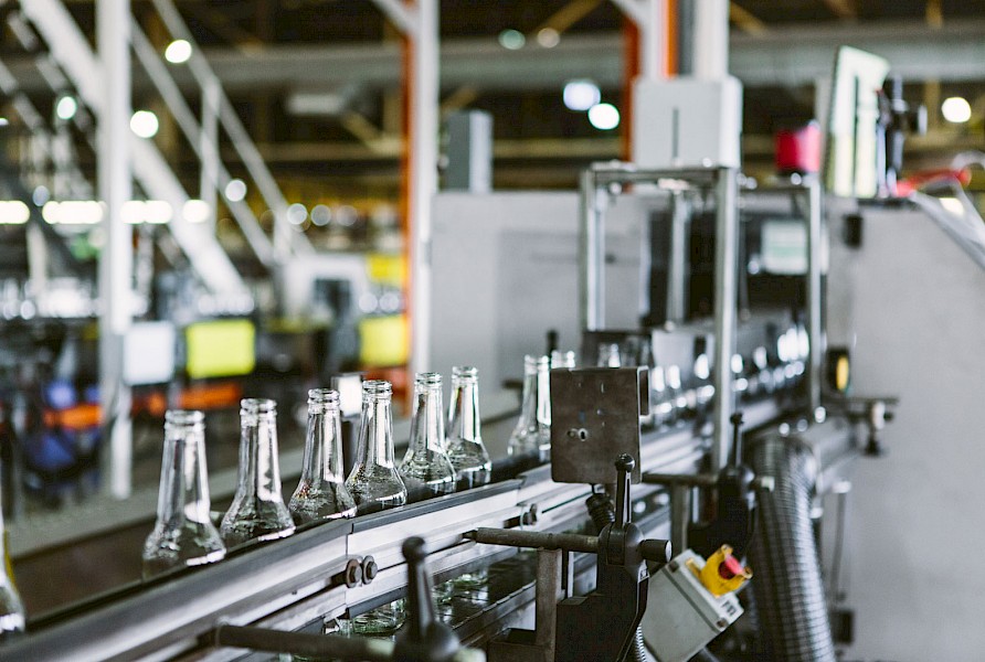 Glass production, processing, and packing line audits