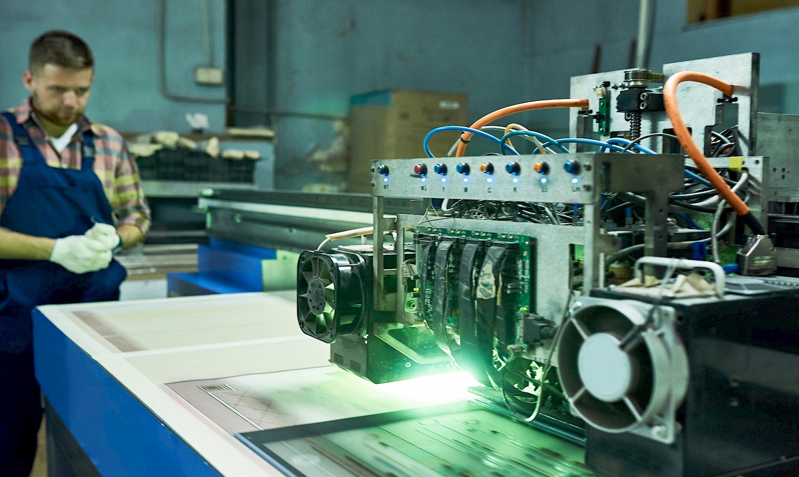 Laser glass processing - Glass Technology Services at the cutting edge of technology