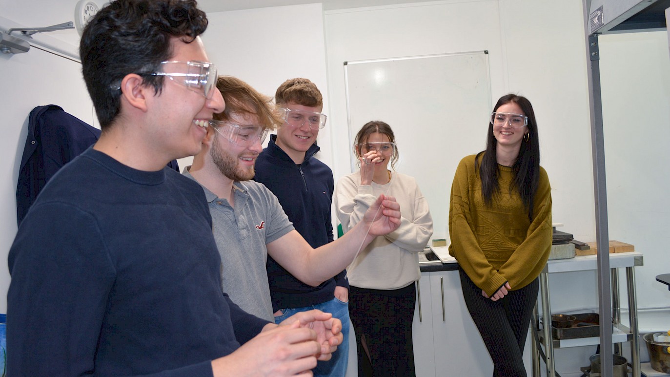 University of Sheffield students' potential breakthrough solutions on glass melt stirrer design